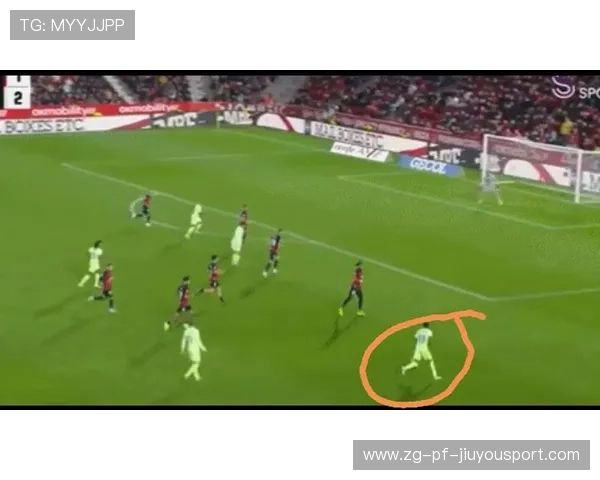 巴萨拉菲尼亚外脚背挑射得手